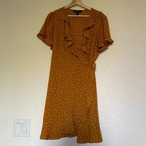 ✨Forever 21 size 0X polka dot yellow dress wrap dress